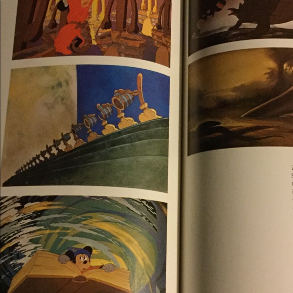 βοΈ VNTG 1975 MAGIC KINGDOMS Book Walt Disney Collectible! - Picture 11 of 17